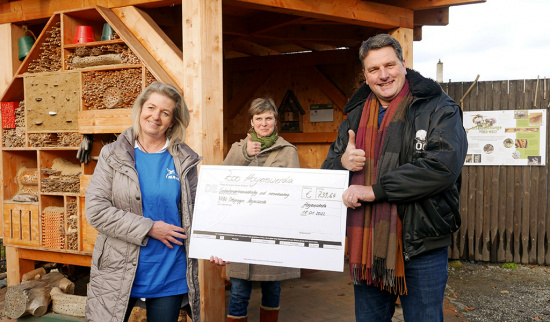 Übergabe des Spendenchecks aus der Aktion